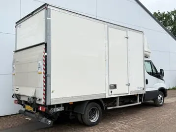 Iveco Daily 2023 photo 3