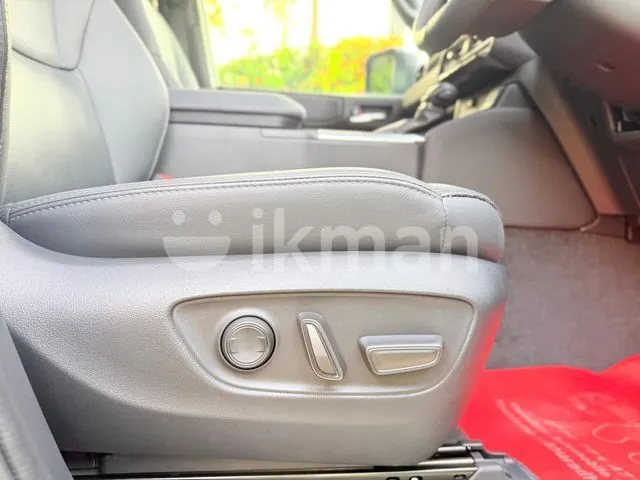 Toyota Land Cruiser Prado 2025 photo 5