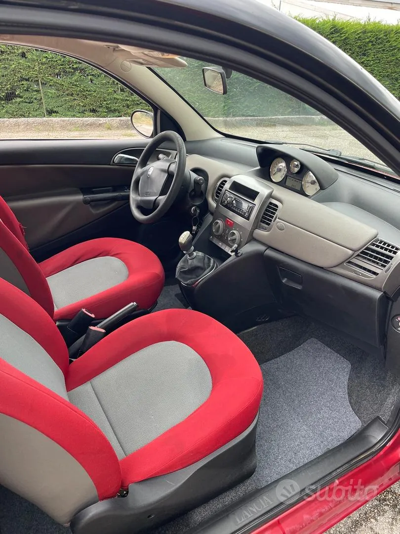 Lancia Ypsilon 2006 photo 4