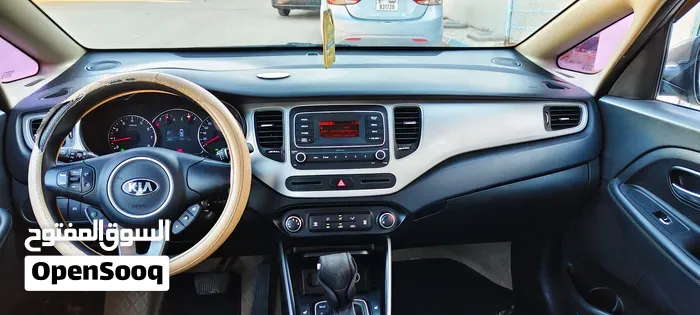 Kia Rondo 2017 photo 3