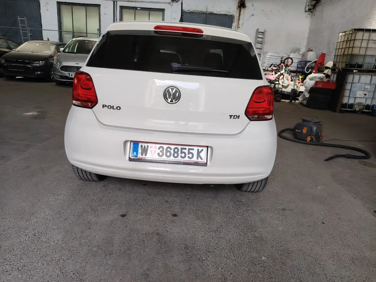 Volkswagen Polo 2012 photo 3