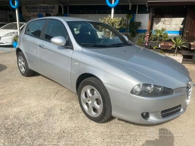 Alfa Romeo 147 2010 photo 2