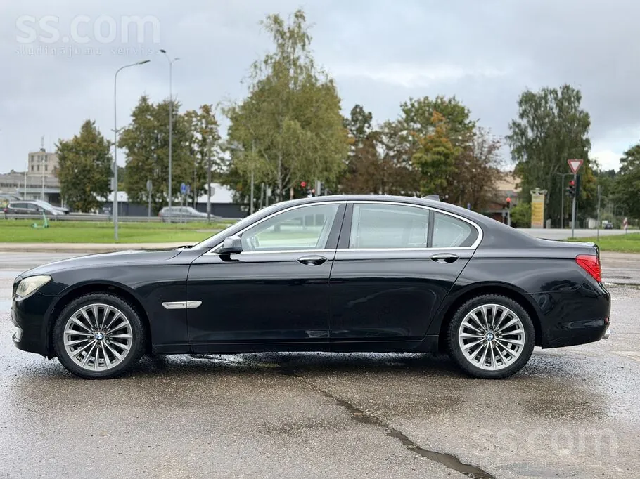 BMW 730 2009 photo 4
