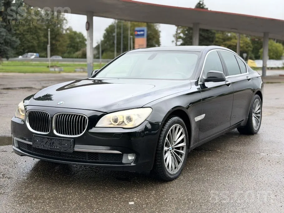 BMW 730