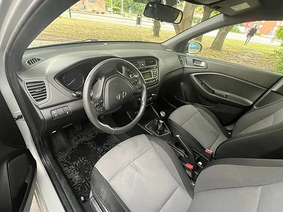 Hyundai I20 2017 photo 4
