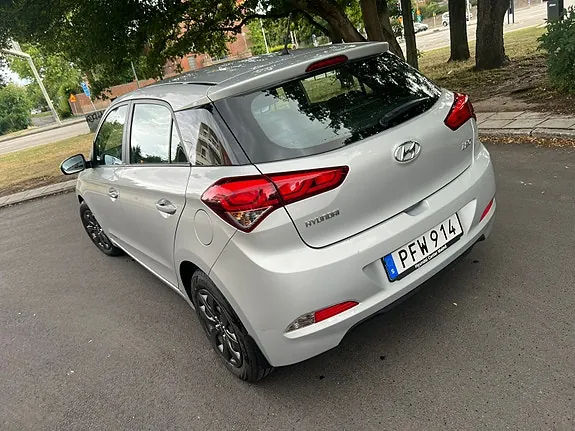 Hyundai I20 2017 photo 3