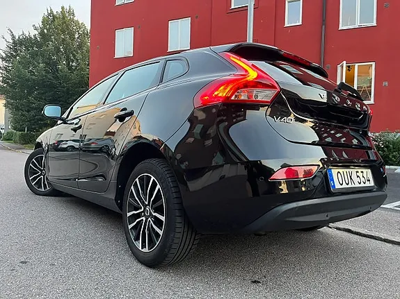 Volvo V40 2017 photo 2