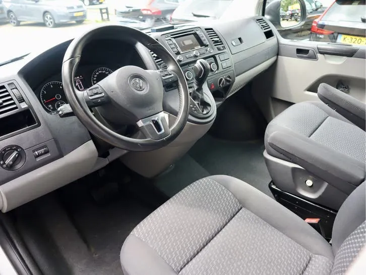 Volkswagen Transporter 2014 photo 2