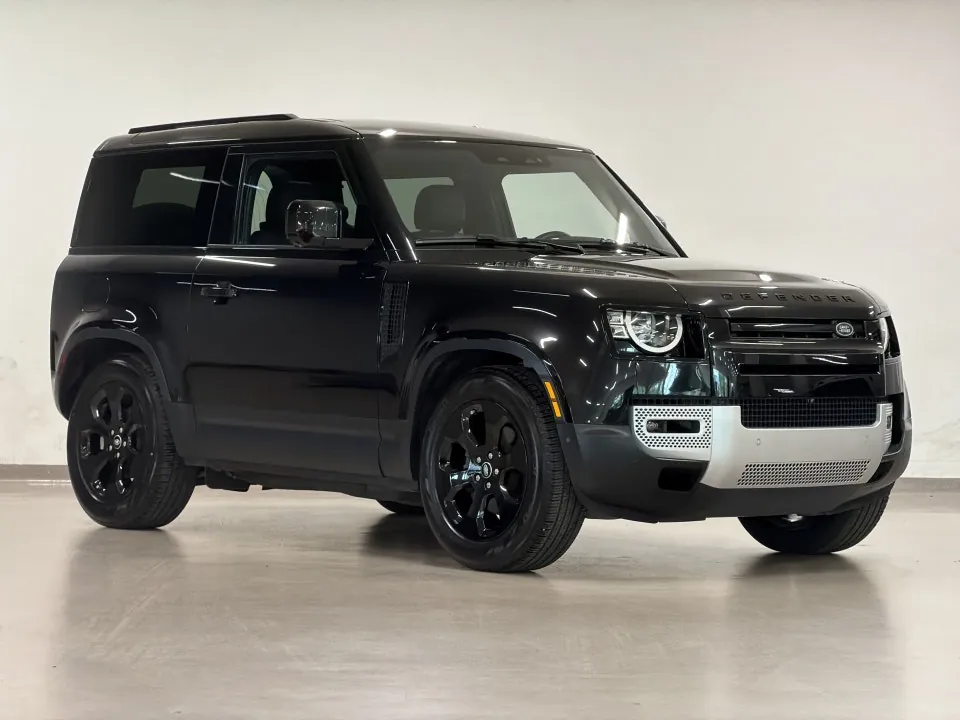 Land Rover Defender 2023 photo 2