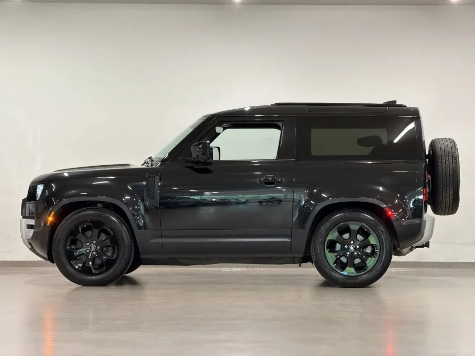 Land Rover Defender 2023 photo 5