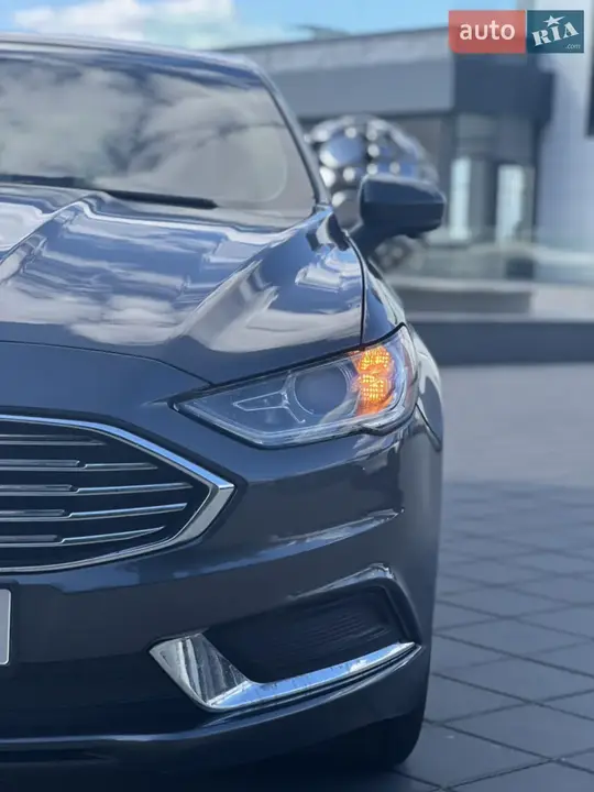 Ford Fusion 2018 photo 2