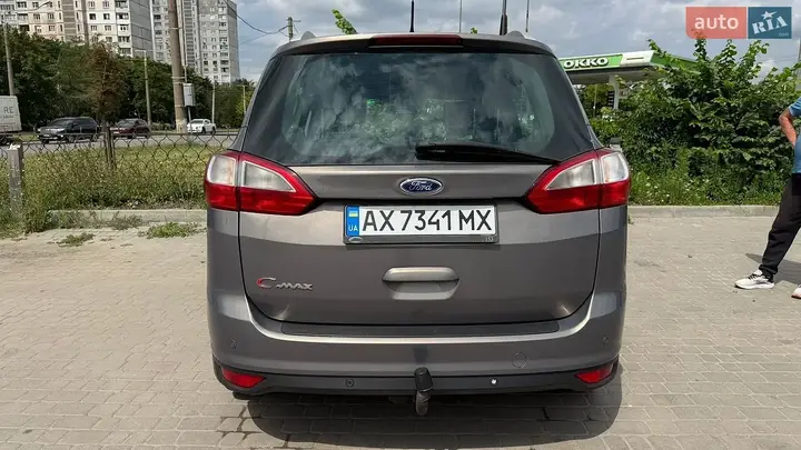 Ford C-Max 2012 photo 4