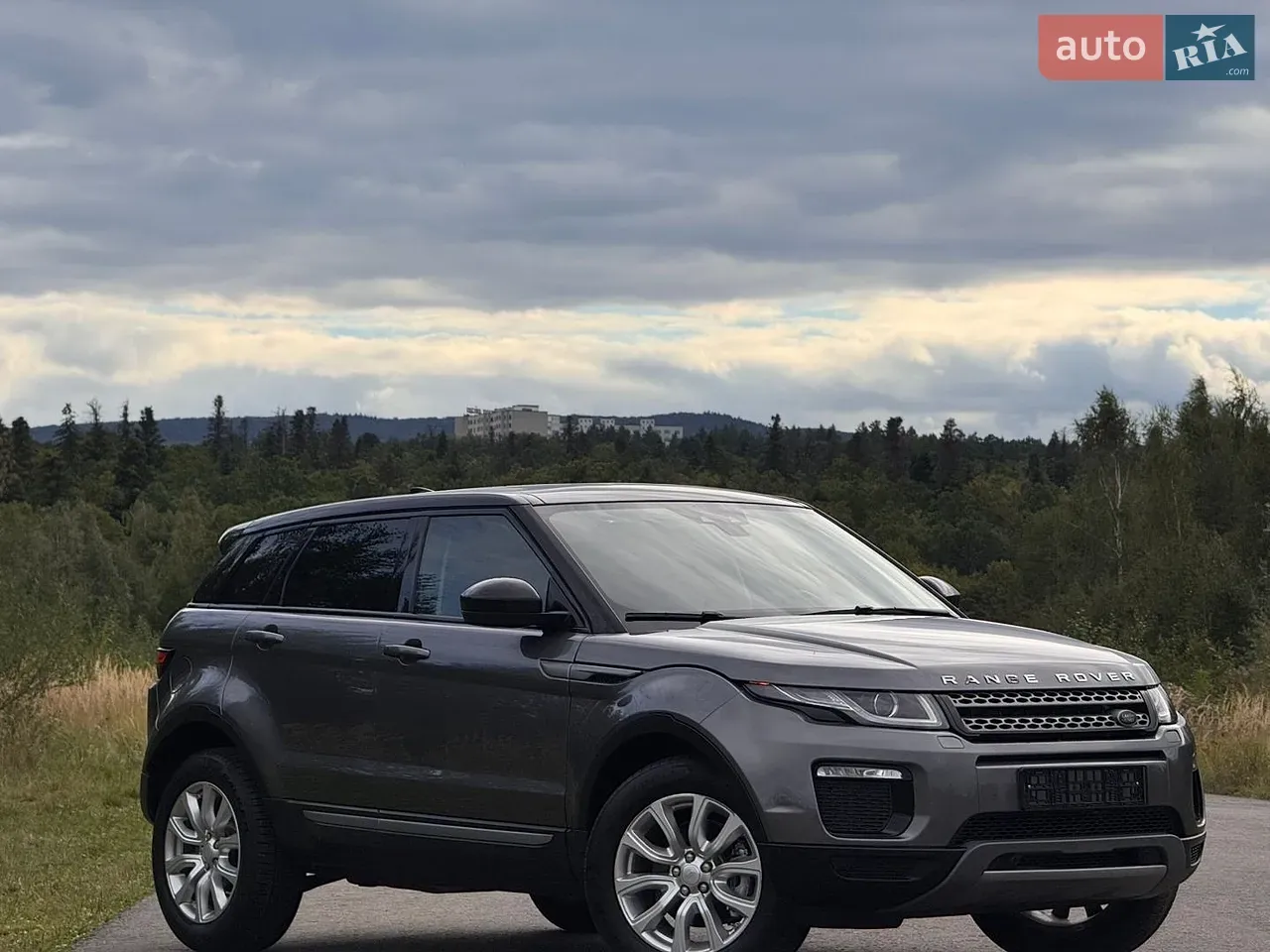 Land Rover Range Rover Evoque 2019 photo 4