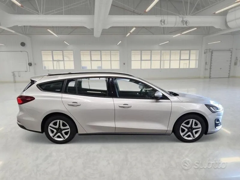 Ford Focus 2022 photo 3