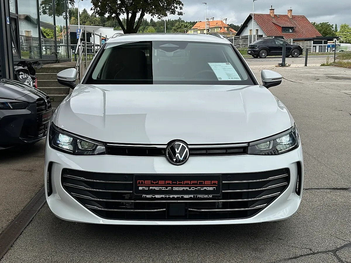 Volkswagen Passat 2024 photo 3