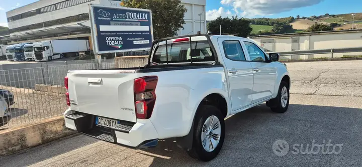 Isuzu D-Max 2021 photo 2