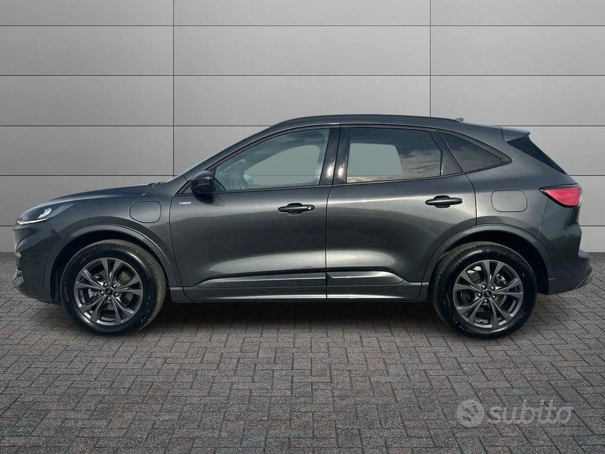Ford Kuga 2023 photo 2