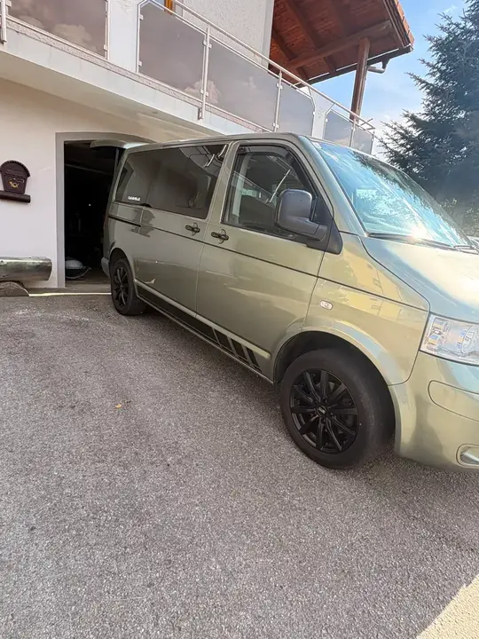 Volkswagen Caravelle 2004 photo 3