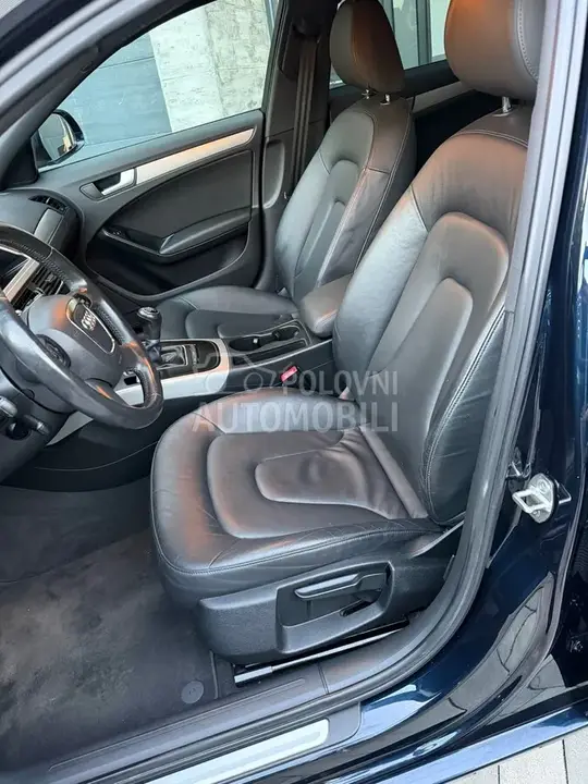 Audi A4 2009 photo 2