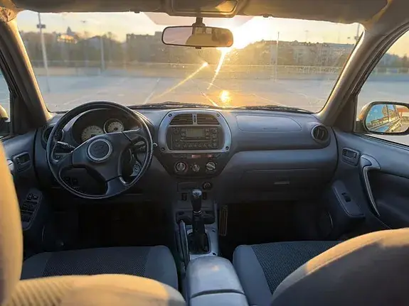 Toyota Rav4 2003 photo 4