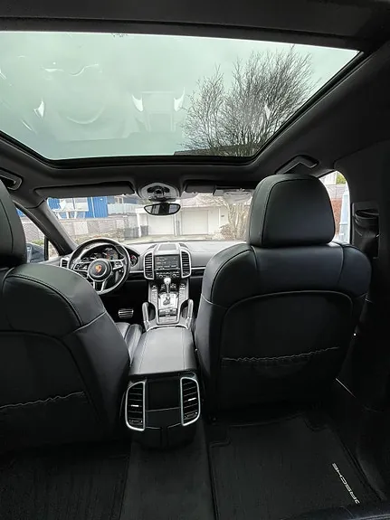Porsche Cayenne 2015 photo 2