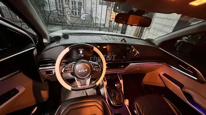 Kia Carens 2023 photo 4
