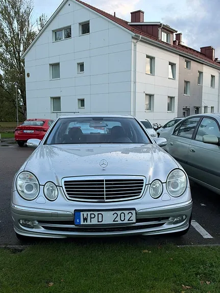 Mercedes-Benz E200 2005 photo 3
