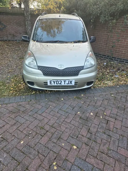 Toyota Yaris Verso