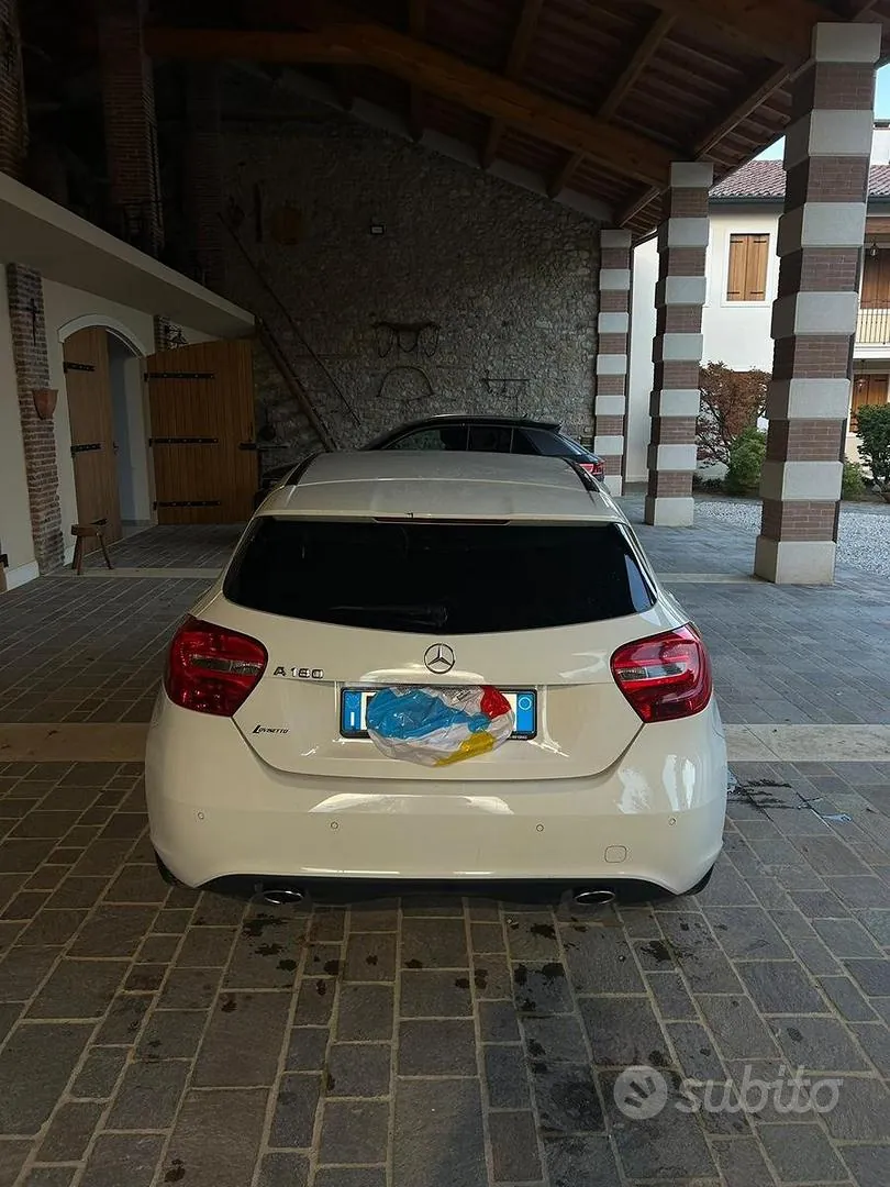 Mercedes-Benz A 180 2015 photo 3