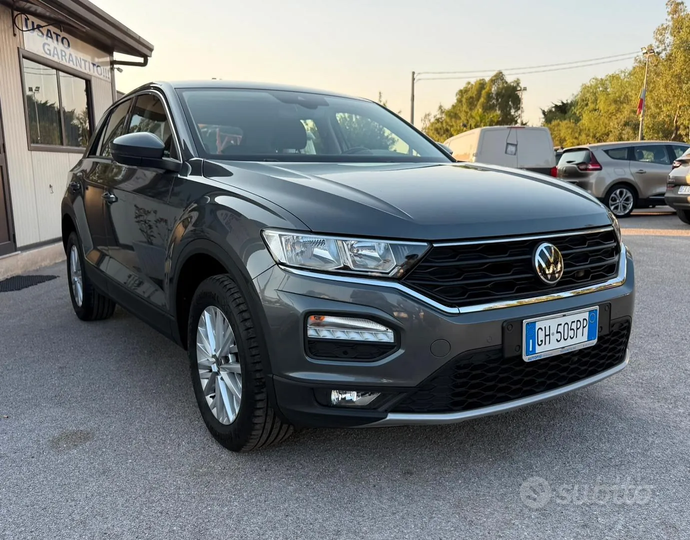 Volkswagen T-Roc 2021 photo 2