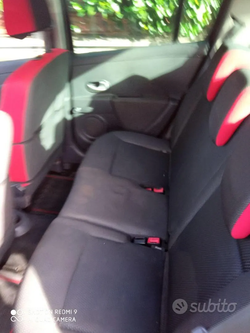 Renault Clio 2008 photo 2