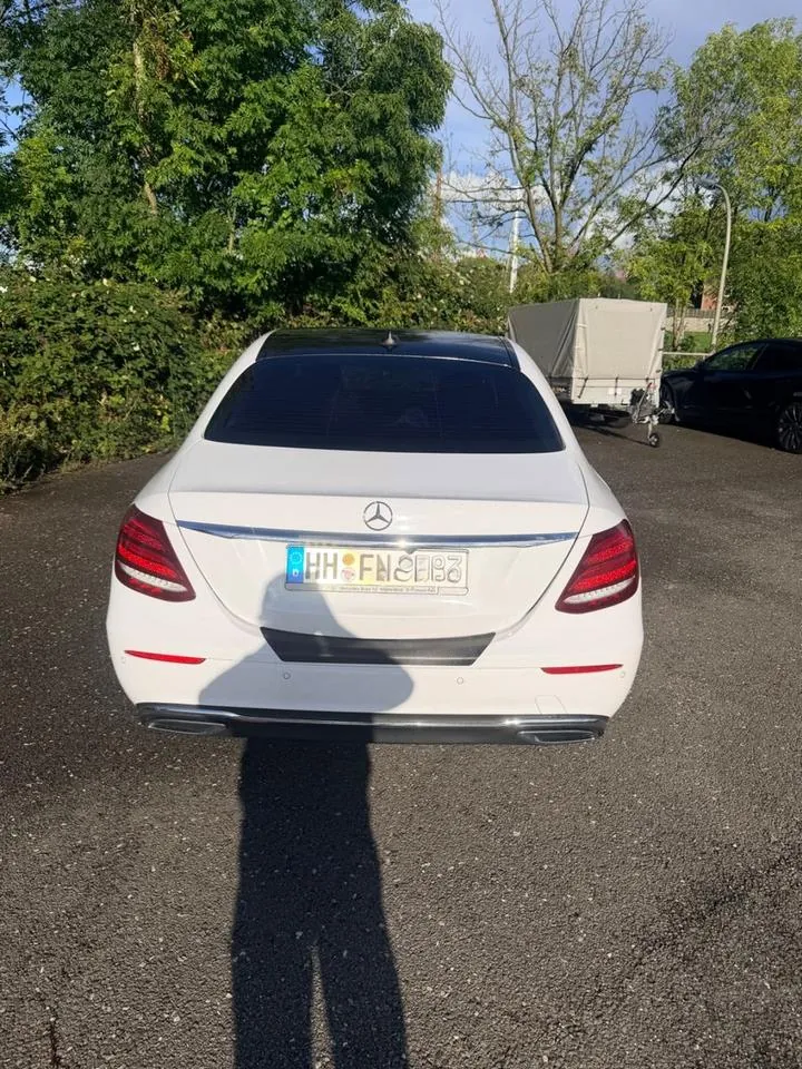 Mercedes-Benz E 200 D