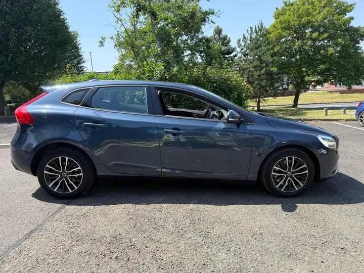 Volvo V40 2018 photo 4