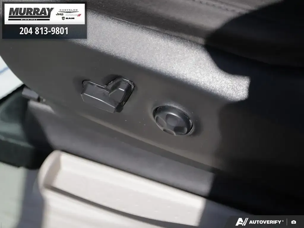 Chrysler Grand Caravan 2024 photo 5