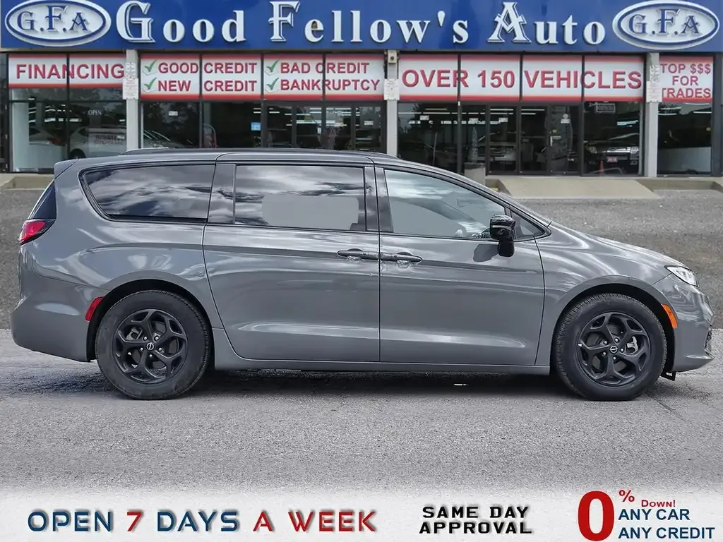 Chrysler Pacifica 2025 photo 3