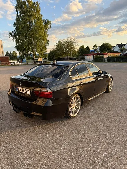 BMW 325I 2005 photo 4