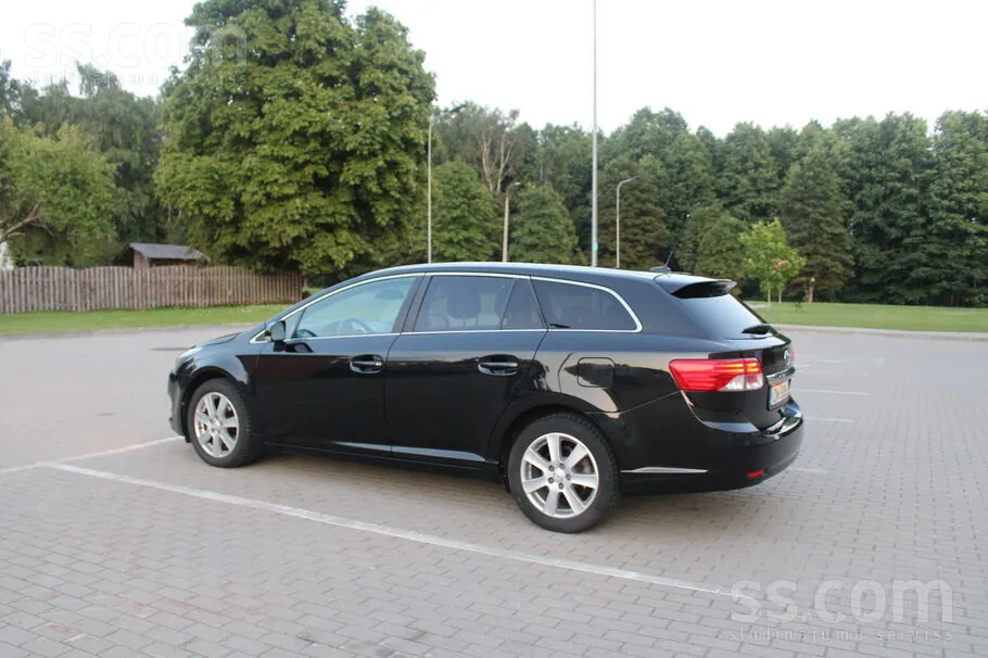 Toyota Avensis 2014 photo 4