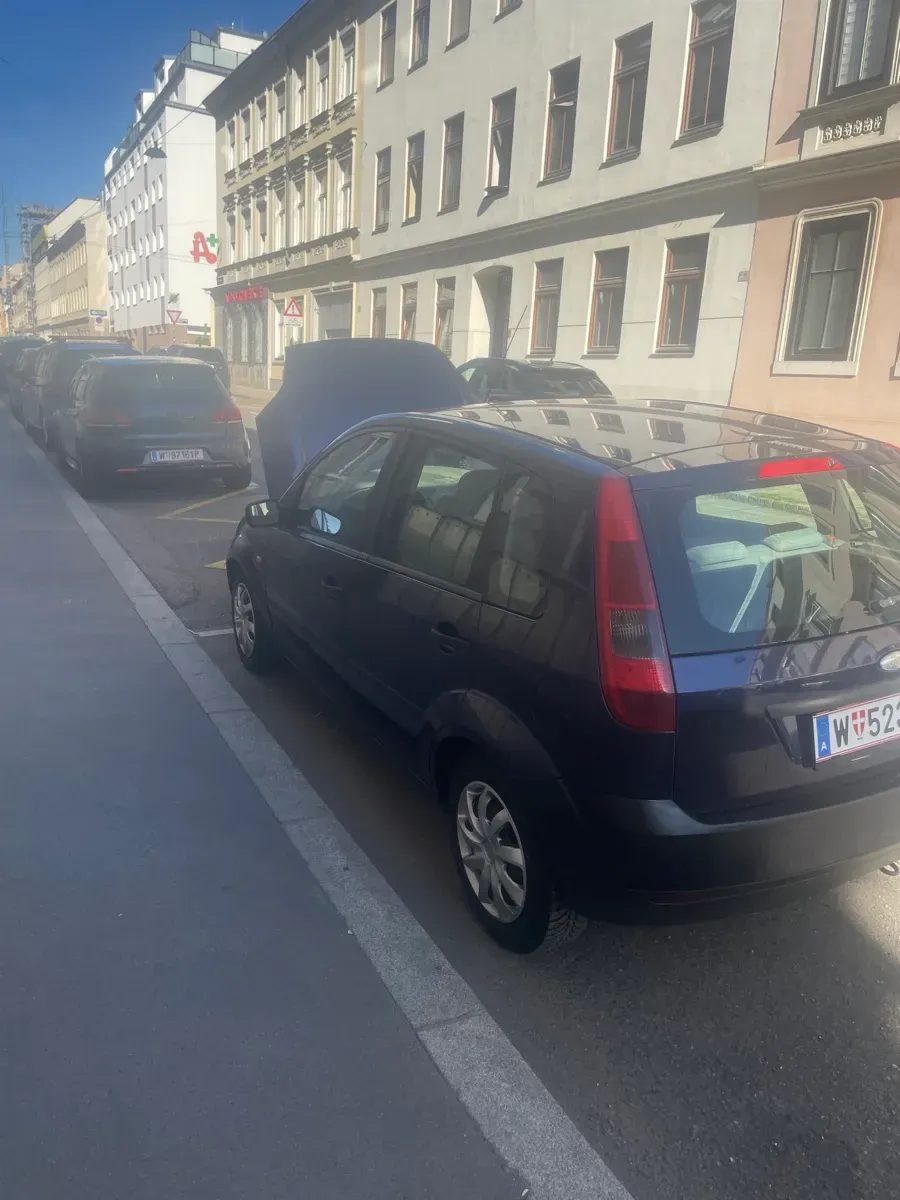 Ford Fiesta 2002 photo 2