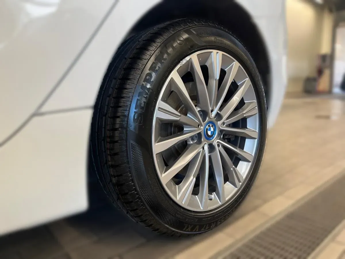 BMW 2 Series 2018 photo 3