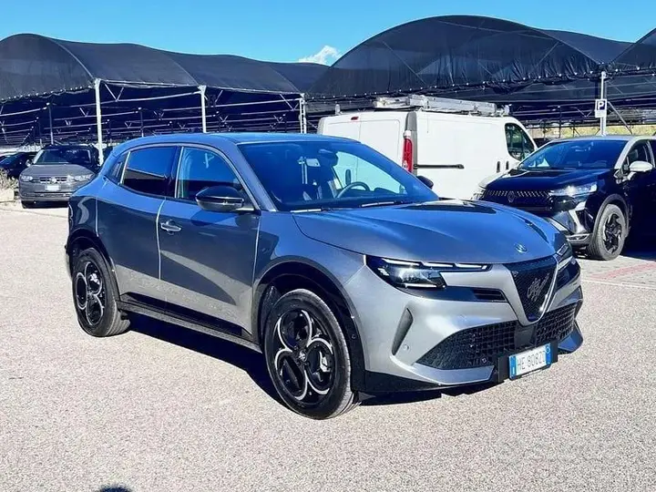 Alfa Romeo Junior 2026 photo 2
