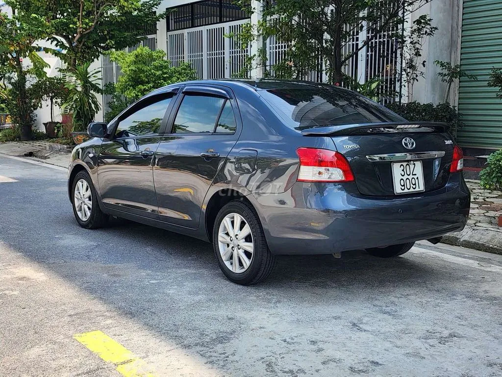 Toyota Yaris 2010 photo 3
