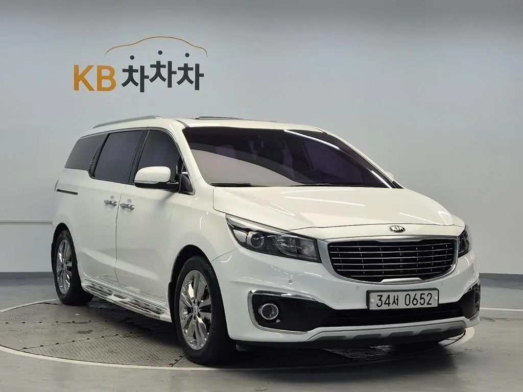 Kia Carnival 2016 photo 4
