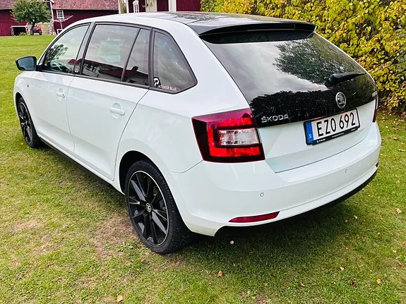 Skoda Rapid Spaceback 2015 photo 2