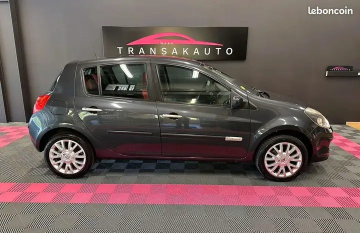 Renault Clio 2008 photo 3