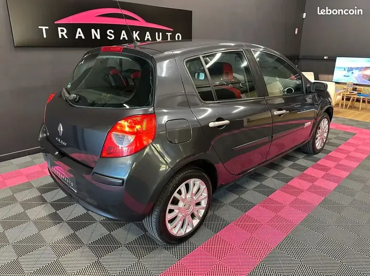 Renault Clio 2008 photo 4