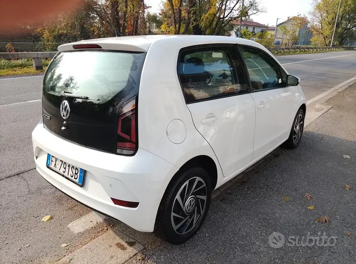 Volkswagen Up 2019 photo 5