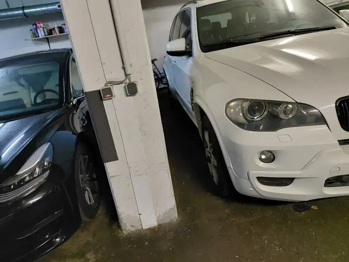 BMW X5 2008 photo 2