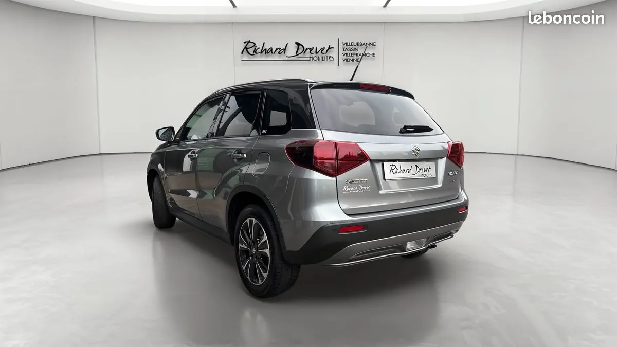 Suzuki Vitara 2023 photo 3