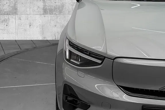 Volvo Ex40 2025 photo 4