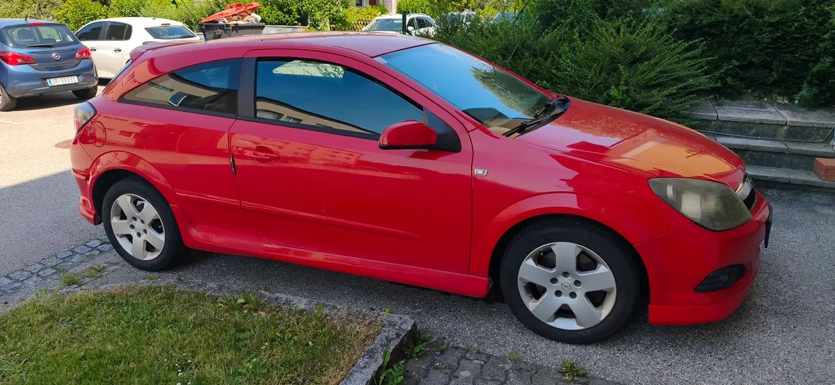Opel Astra 2008 photo 2